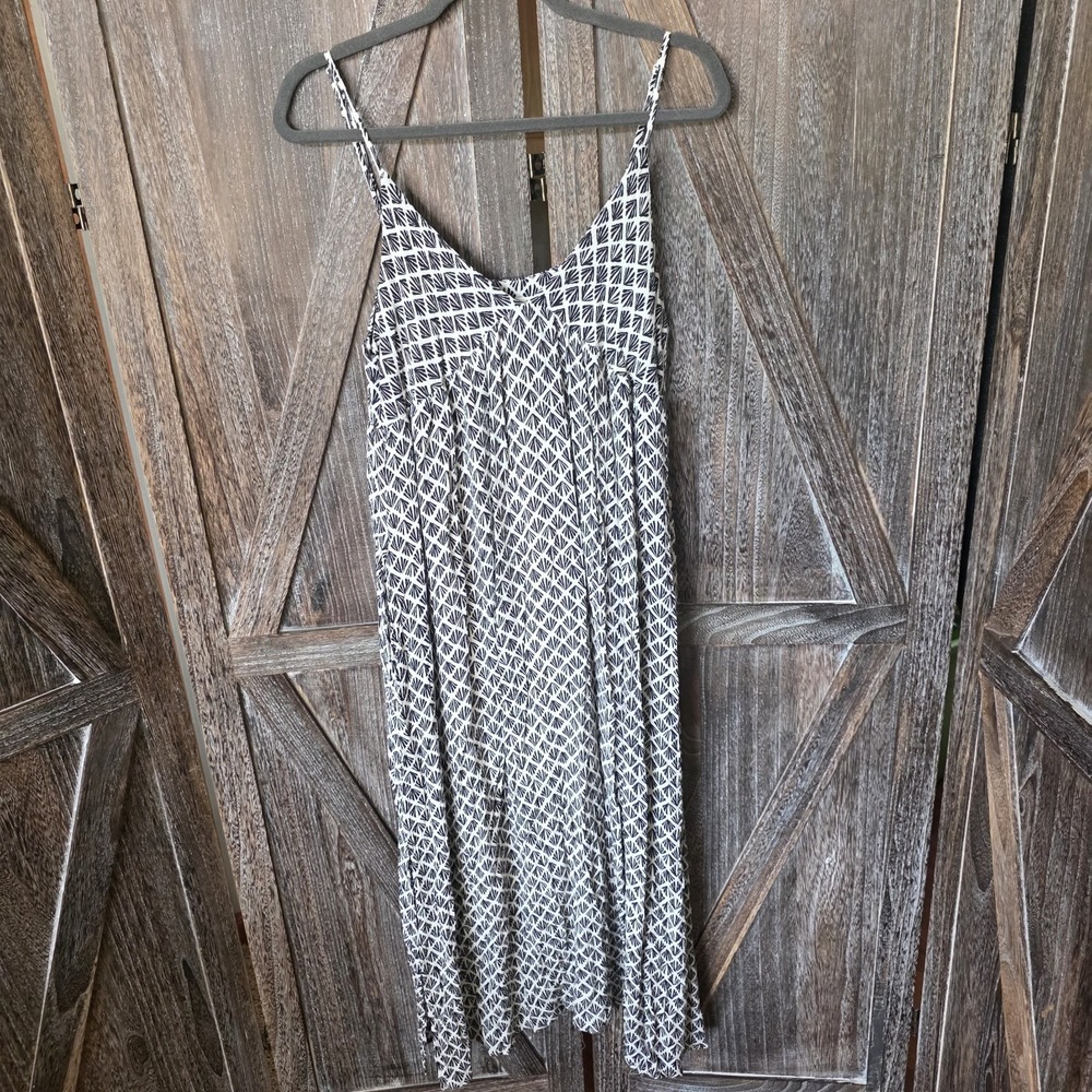 Becool Dress Women's Size Medium Black & White Geometric Print Strappy Maxi